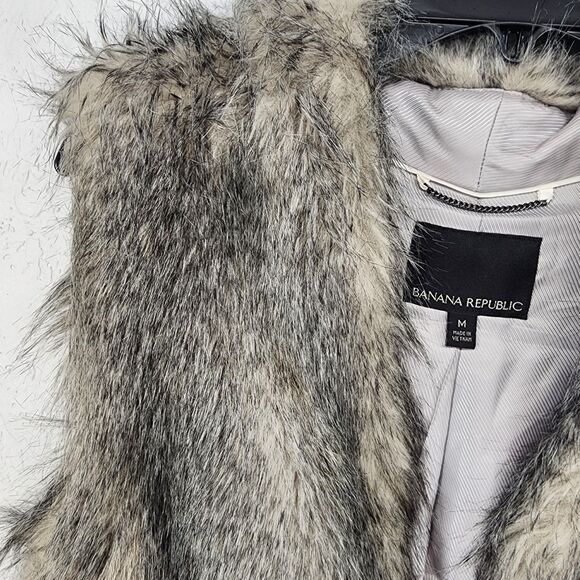 Party Chic Boho Fur Luxe Elevated Winter Vest | Banana Republic Size Medium - Picture 2 of 6